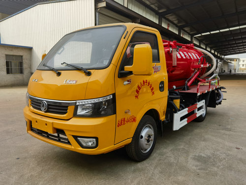 藍牌真空吸污車加裝灑水系統 一車多用